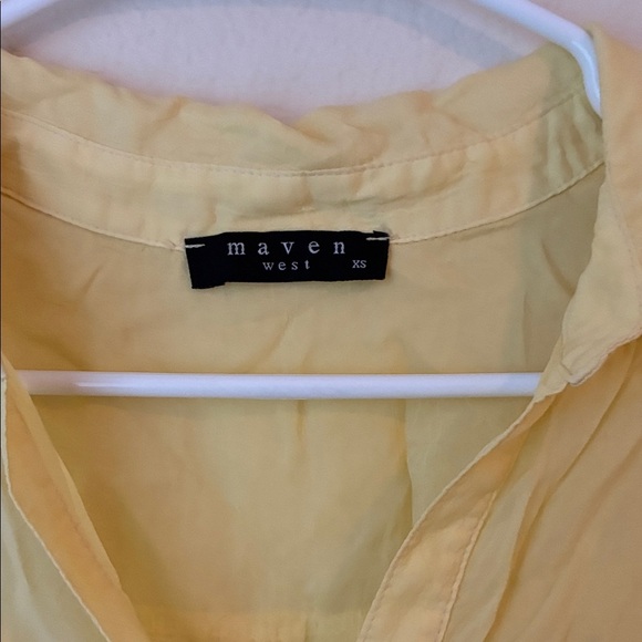 Maven West Yellow Short Sleeve Button Down Shirt - Picture 2 of 4